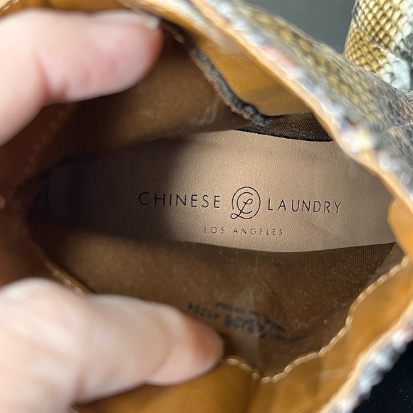 Chinese Laundry Davinna Yellow Brown Snakeskin Low heel ankle boots Size 5.5 - Picture 11 of 13